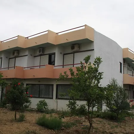 Violetta Aparthotel 3*