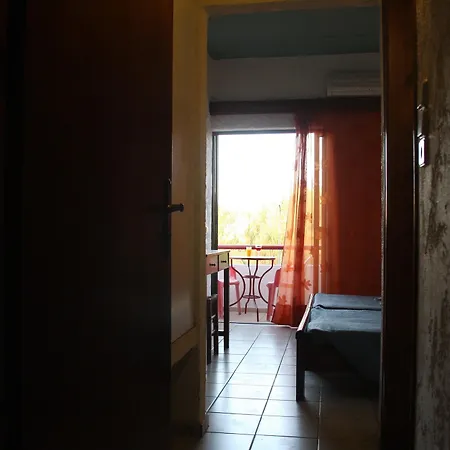 Апарт-отель Violetta Amoudara (Heraklion)